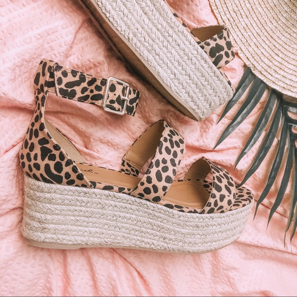 Sz 10 left! XOXO | Platform Sandals Cheetah - Picture 7 of 8